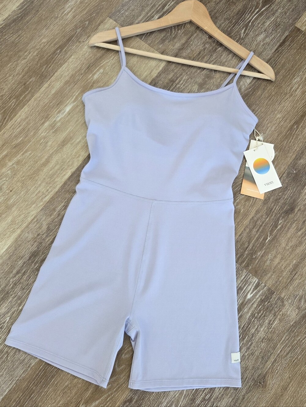 Vuori AllTheFeels Onesie NWT Lavender Mist Performance Stretch Athletic Yoga Gym - Picture 4 of 14